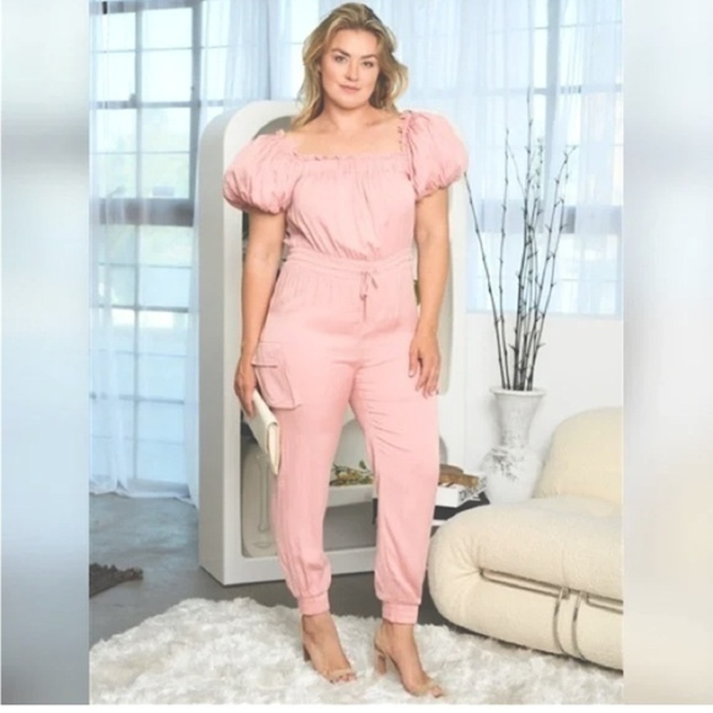 Curvy Elegant blush Cream Jumpsuit with Puff Sleeves